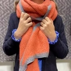 Sjaal Fem rand 10 oranje/grijs