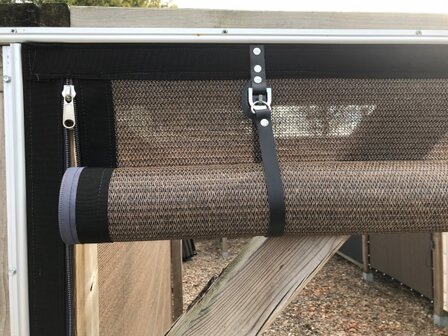 Veranda/winddoek EXCLUSIEF tot 350cm breed x 200cm hoog  