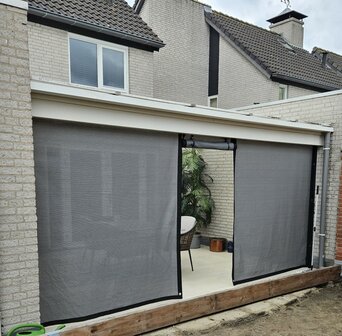 Verandadoek Cool Grey | *breed 303cm x hoog 185cm | Compleet met 2 ritsen